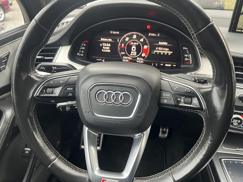 Audi SQ7 (2016) 4,0 D V8 320Kw 7 MÍST PANORAMA - fotka 12 z 19