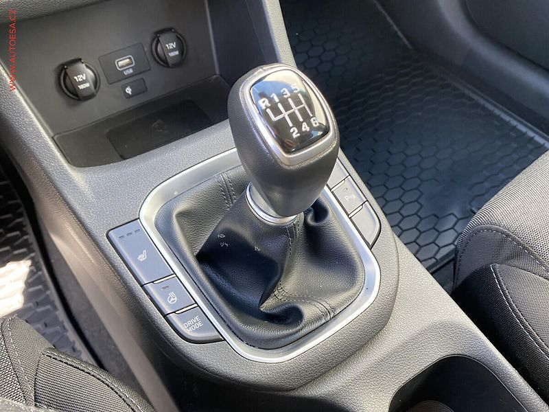 Hyundai i30 (2023) 1.5 T-GDi, ČR, Smart, LED, TZ - fotka 16 z 20