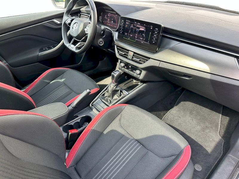Škoda Kamiq (2023) 1.0 TSI 81 kW Monte Carlo DSG - fotka 7 z 23