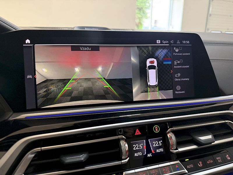 BMW X7 xDrive30d M-Sport Laser FULL - fotka 36 z 53