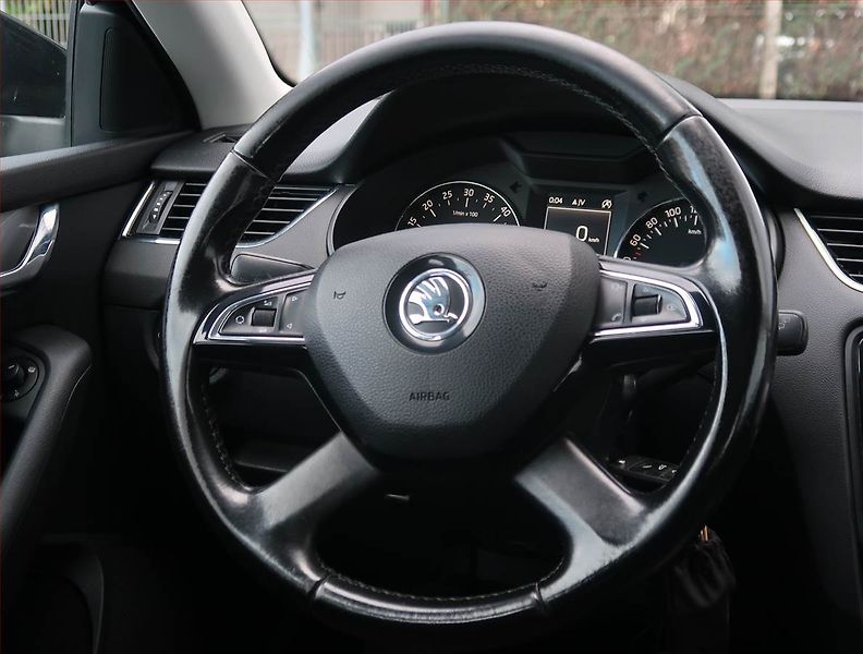 Škoda Octavia (2015) Ambition 2.0 TDI, Automat - fotka 18 z 20