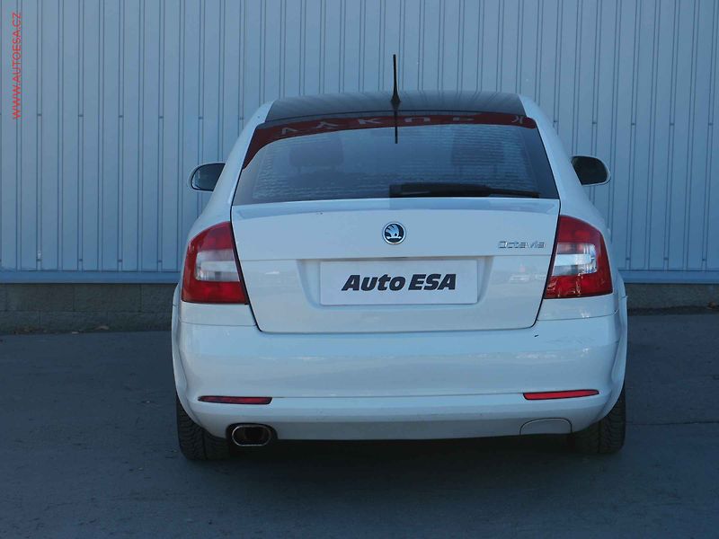 Škoda Octavia (2011) 1.6TDi, Elegance, TZ - fotka 5 z 17