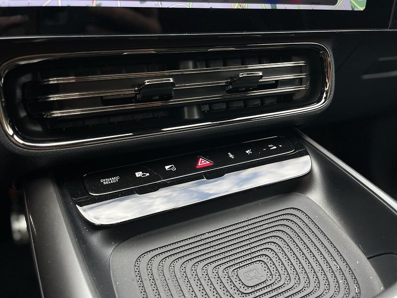 Mercedes-Benz CLA 200 AMG - fotka 20 z 27
