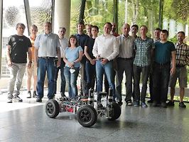 Team ANTeTUL v prostorách Ústavu pro nanomateriály, pokročilé technolgie a inovace TUL.