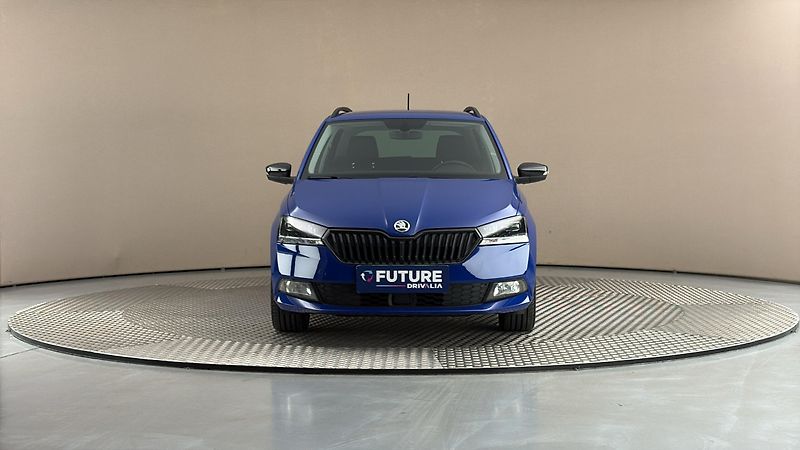 Škoda Fabia 1.0 TSI Black Combi - fotka 3 z 24