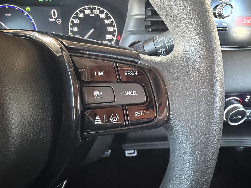 Honda HR-V 1.5 i-MMD Elegance e-CVT - fotka 19 z 26