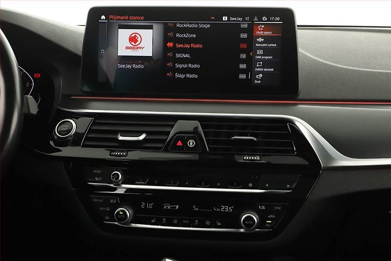 BMW Řada 5 (2021) 540d xDrive - fotka 9 z 18