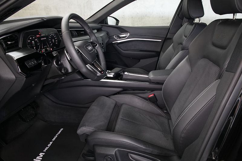 Audi e-tron 55 300kW Kessy Kamera Tažné - fotka 10 z 33