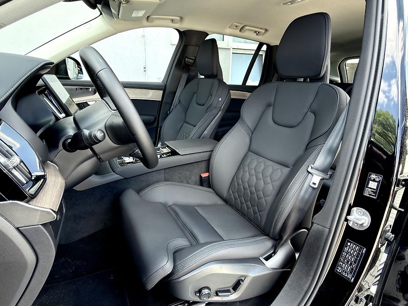 Volvo XC90 B5 AWD PLUS BRIGHT // 7M +kola - fotka 13 z 52