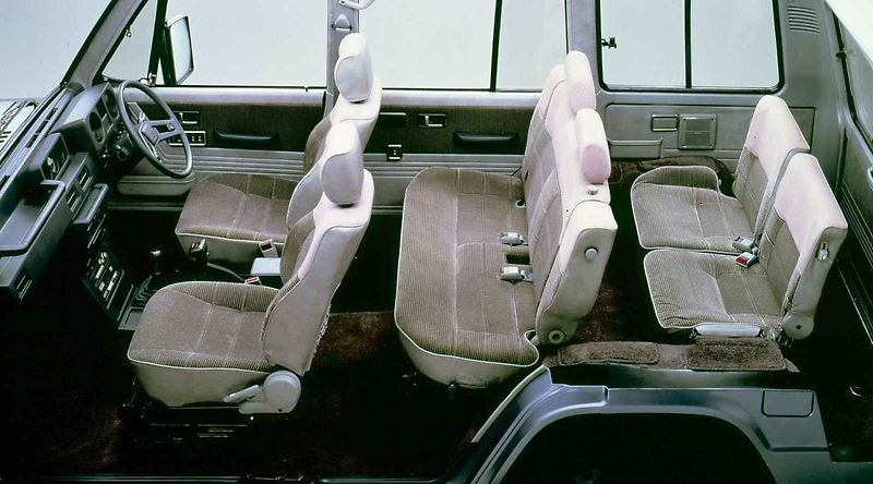 Mitsubishi Pajero při mezigeneračním setkání.