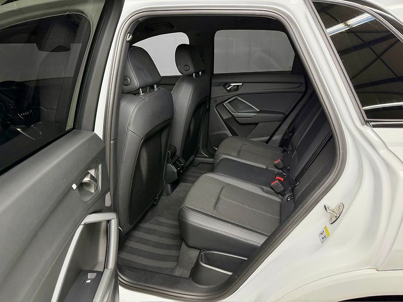Audi Q3 2.0 TDI 142KW QUATTRO S-TRONIC - fotka 11 z 24