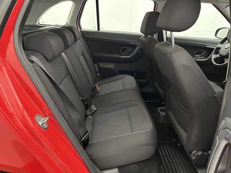 Škoda Fabia 1.2 HTP Ambiente - fotka 16 z 21