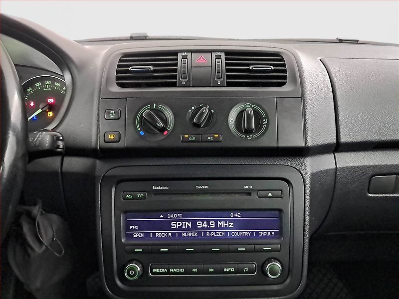Škoda Roomster (2011) 1.2 TSI, Park. senzory - fotka 12 z 17