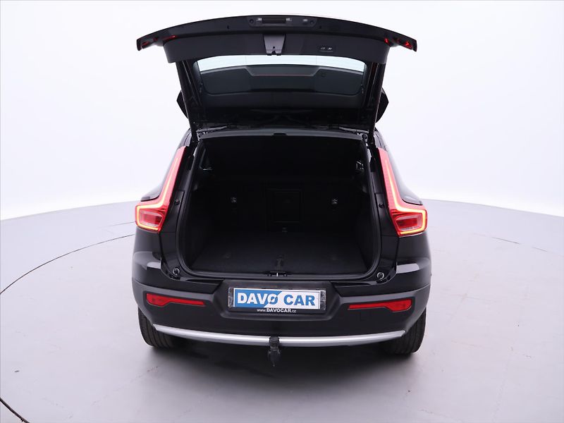 Volvo XC40 2,0 B3 120kW Core DCT CZ Záruk - fotka 9 z 32