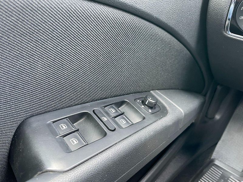Škoda Superb (2015) 2.0 TDi 103kW! DSG! CZ! - fotka 21 z 27
