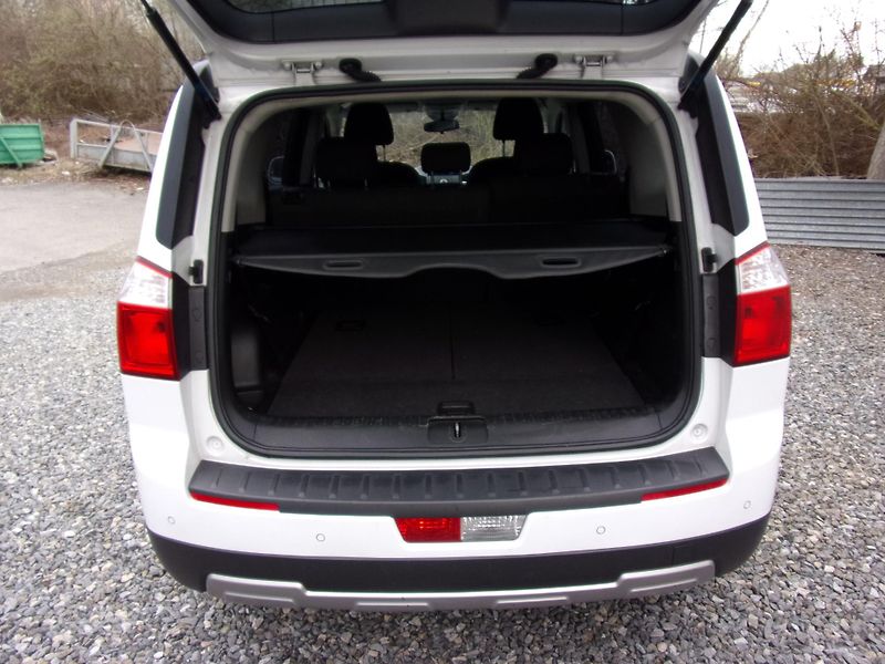Chevrolet Orlando 2.0 CDTi 96kW 7MÍST BEZ KOROZE - fotka 13 z 20
