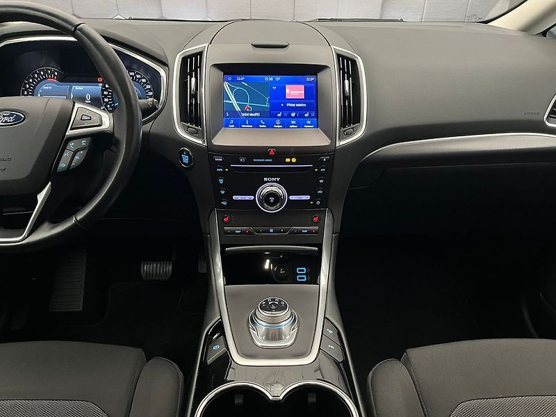 Ford S-MAX 2.5 HEV TITANIUM 7 míst - fotka 16 z 70