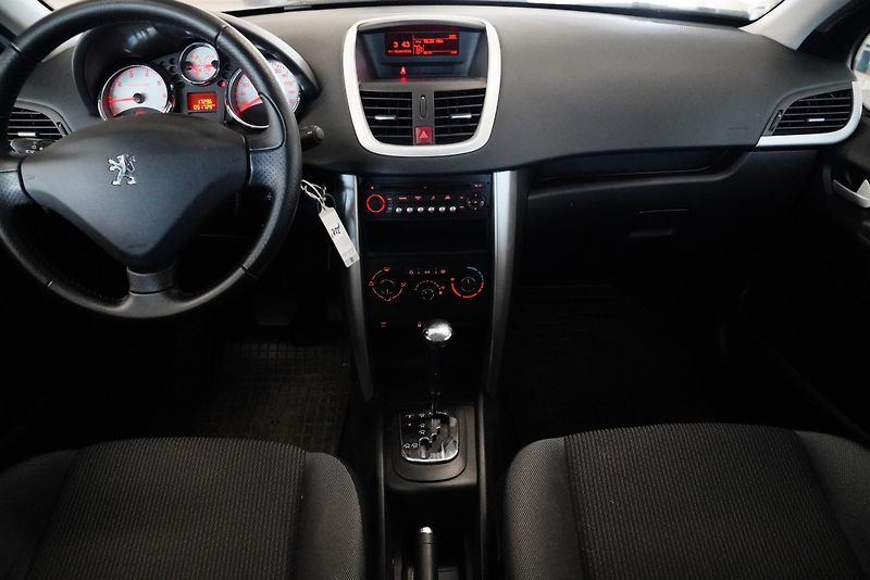 Peugeot 207 - fotka 5 z 19