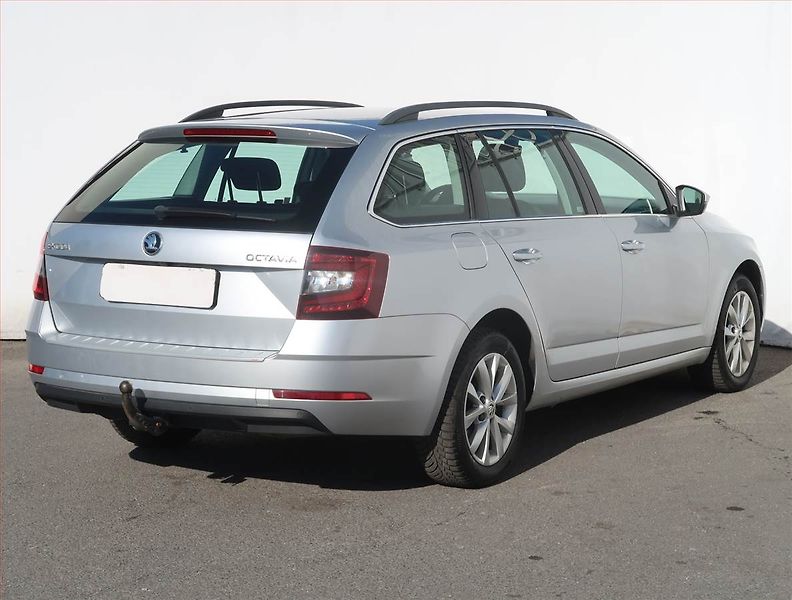 Škoda Octavia (2018) Style 2.0 TDI, Tempomat - fotka 5 z 21