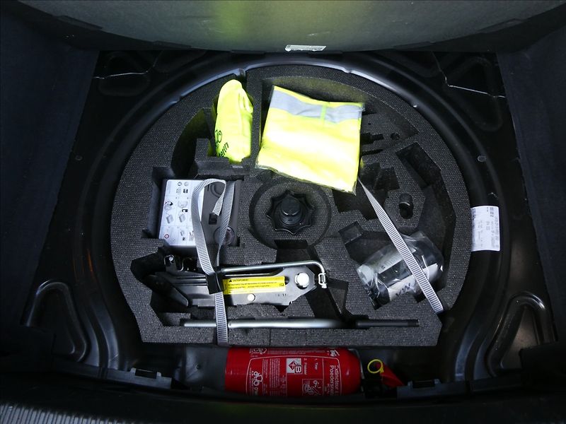 Audi A3 1,6 TDi 77kW serviska,digi.kli - fotka 20 z 47