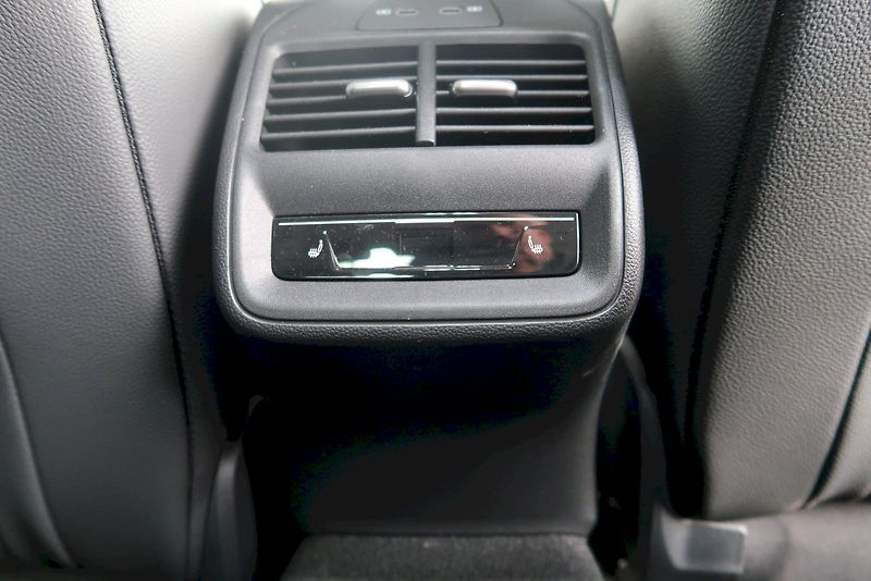 Škoda Superb (2025) L&K 2.0 TDI 142 kW 4x4 DSG - fotka 27 z 28