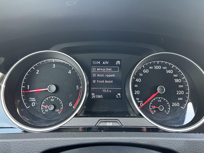 Volkswagen Golf (2019) 2.0 TDi 110 KW servisni kniha - fotka 26 z 29