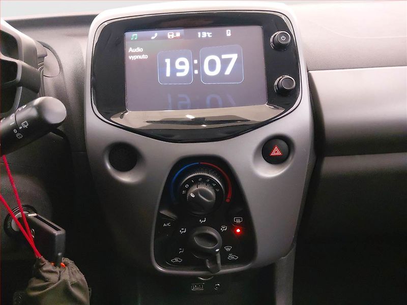 Toyota Aygo (2019) 1.0 VVT-i, ČR,1.maj, Tempomat - fotka 12 z 15