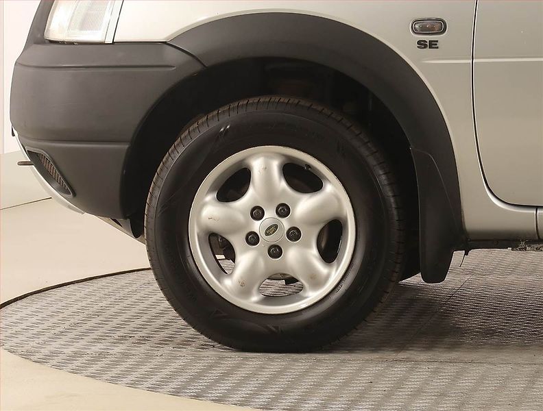 Land Rover Freelander (2003) 2.0 TD4, 4X4, Tažné - fotka 14 z 18