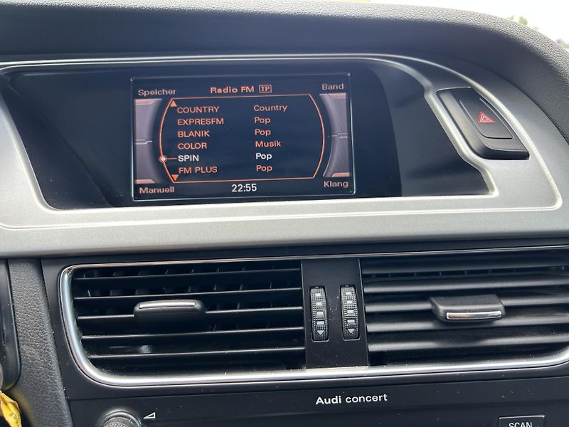 Audi A4 (2010) 2.0 TDi 105 KW manuál  - fotka 18 z 24