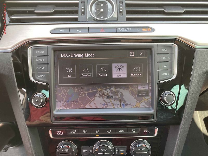 Volkswagen Passat (2016) 2.0 TDi, Highline, panor - fotka 20 z 20