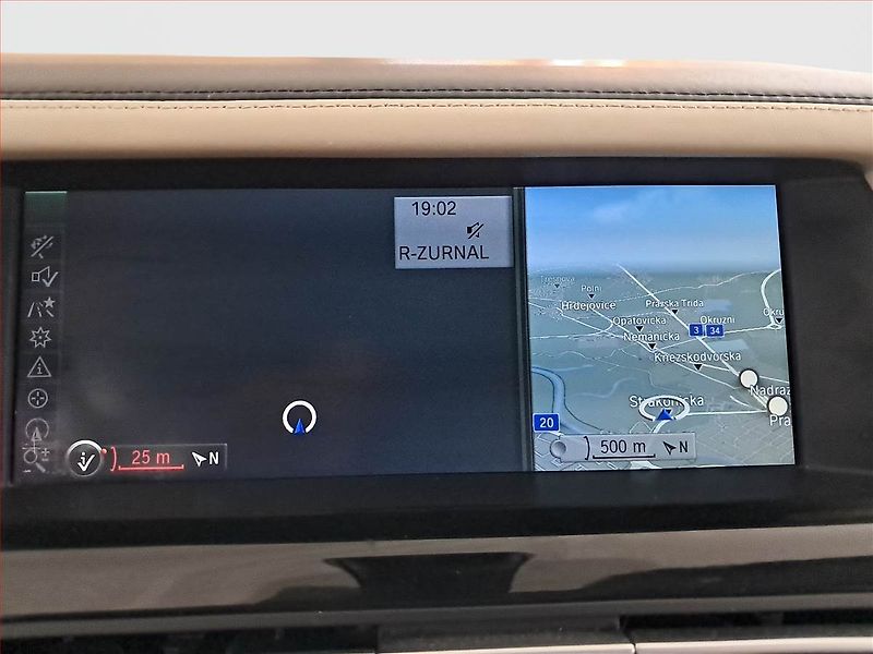 BMW Řada 7 (2012) 740d xDrive, 4X4, Automat - fotka 18 z 21