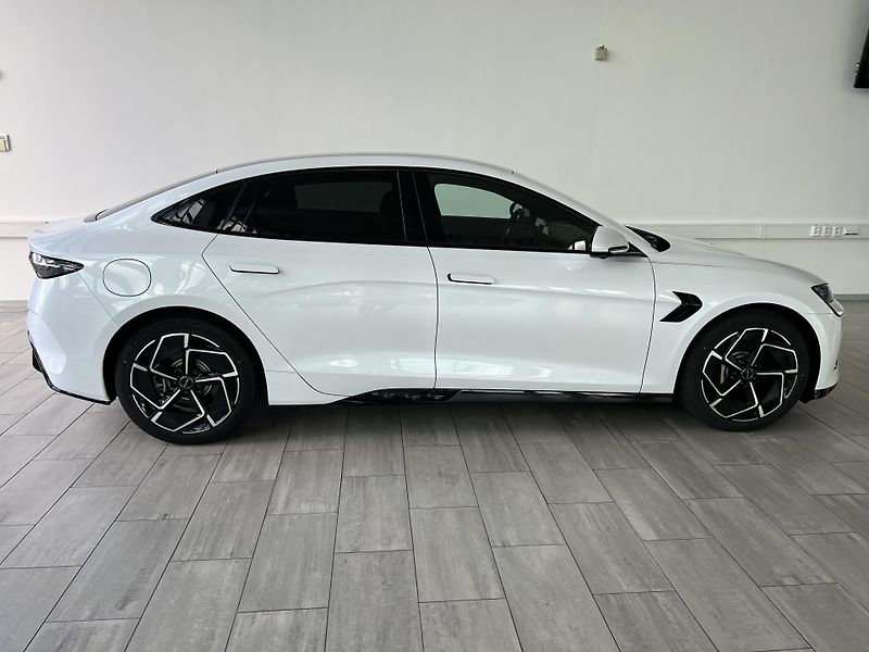 BYD Seal (2025) Excellence AWD - fotka 4 z 16