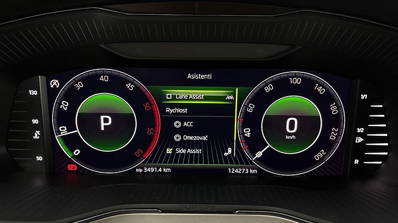 Škoda Superb 2.0 TDI DSG 4x4 L&K Combi - fotka 10 z 34