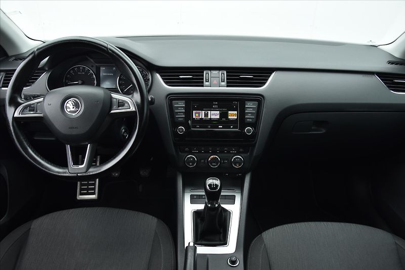 Škoda Octavia 1.6 TDI 81kW STYLE ČR - fotka 12 z 24