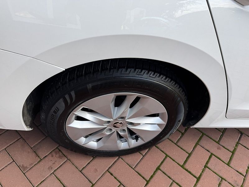 Škoda Octavia (2020) 2.0TDi LED Digi Klima - fotka 47 z 50