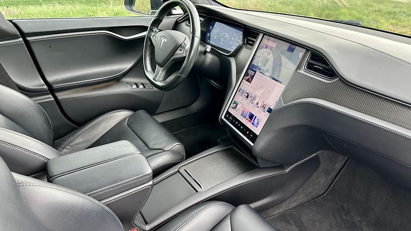 Tesla Model S (2018) - fotka 11 z 26