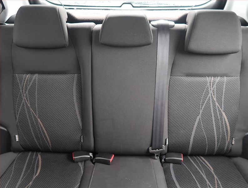 Peugeot 208 (2014) 1.2 PureTech, ČR,1.maj - fotka 10 z 19