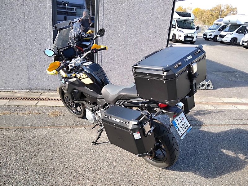 BMW F750GS - fotka 6 z 16