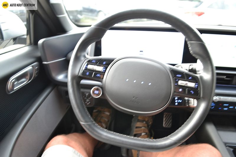 Hyundai Ioniq 6 239KW 4x4 POWER 77kWh STYLE PR - fotka 52 z 74
