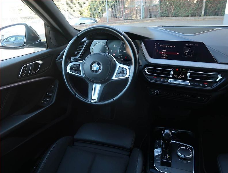 BMW Řada 2 (2020) M Paket 218i Gran Coupé - fotka 7 z 24