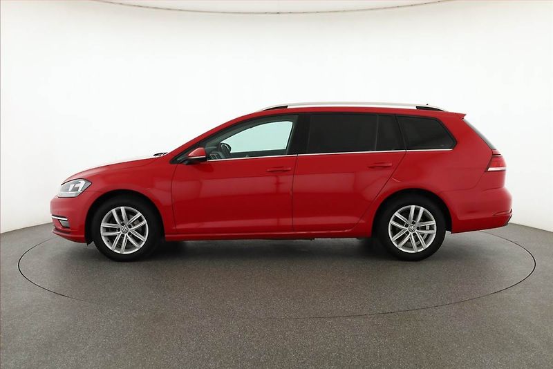 Volkswagen Golf (2019) 1.6 TDI, Automat, Tempomat - fotka 3 z 19