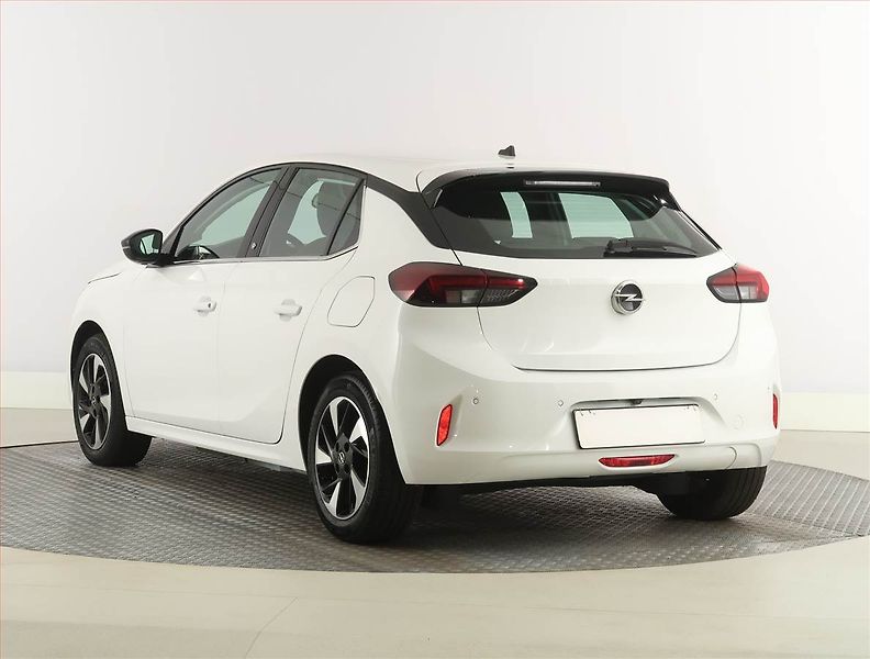 Opel Corsa (2022) 50 kWh, SoH 94%, Automat - fotka 4 z 23