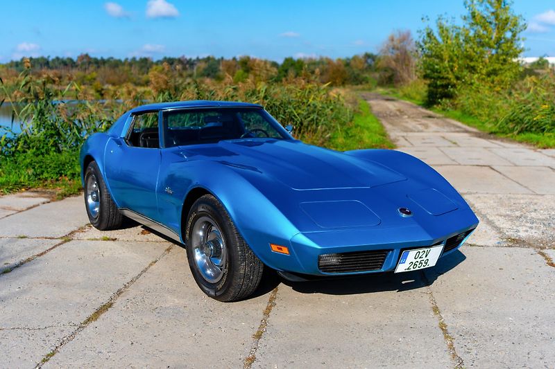 Chevrolet Corvette (1974) Corvette C3 L48 V8 5.7L - fotka 1 z 6