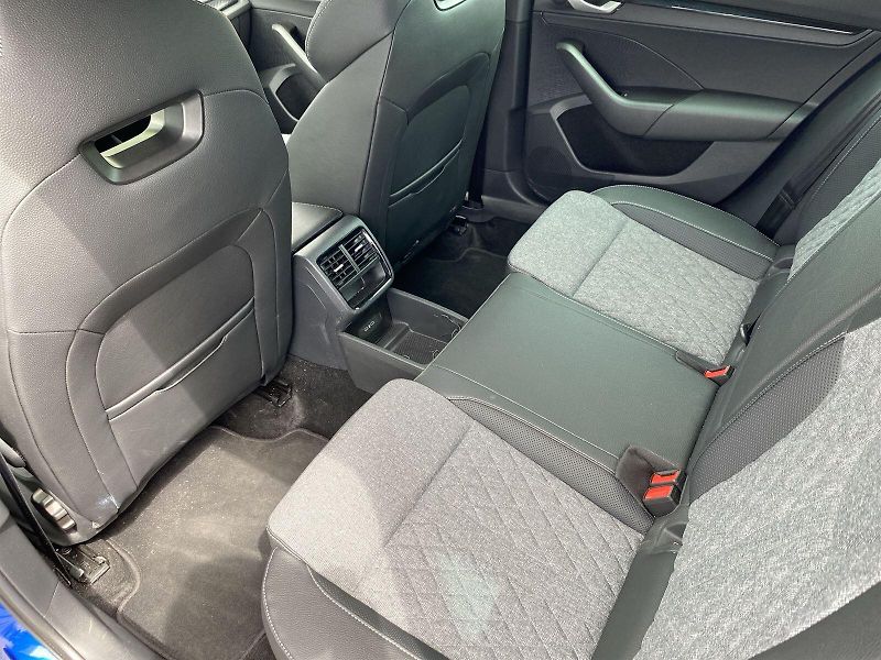 Škoda Octavia (2025) Combi 1.5 TSI DSG Sportline - fotka 9 z 38