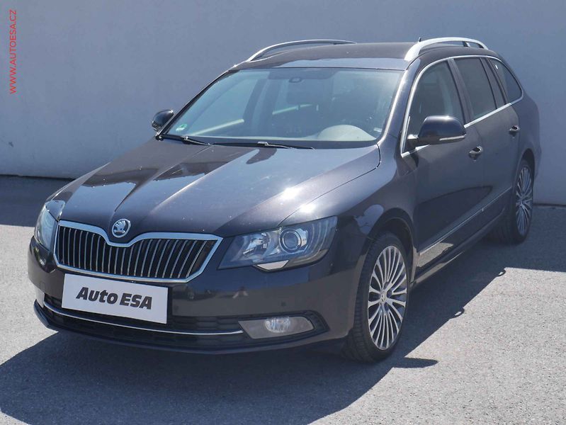 Škoda Superb (2014) 2.0TDi, Kůže, navi - fotka 3 z 14