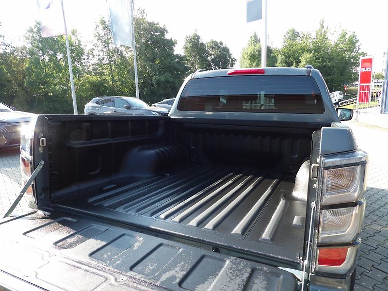 Isuzu D-Max (2026) V-Cross 2.2L 163K 4x4 8st. A/T - fotka 11 z 50