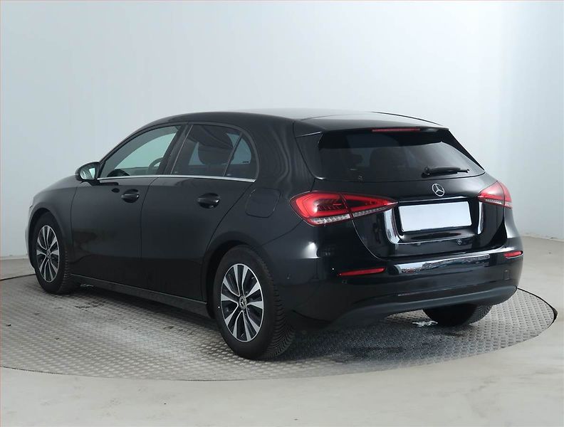 Mercedes-Benz Třídy A (2018) Style A 180 - fotka 4 z 18