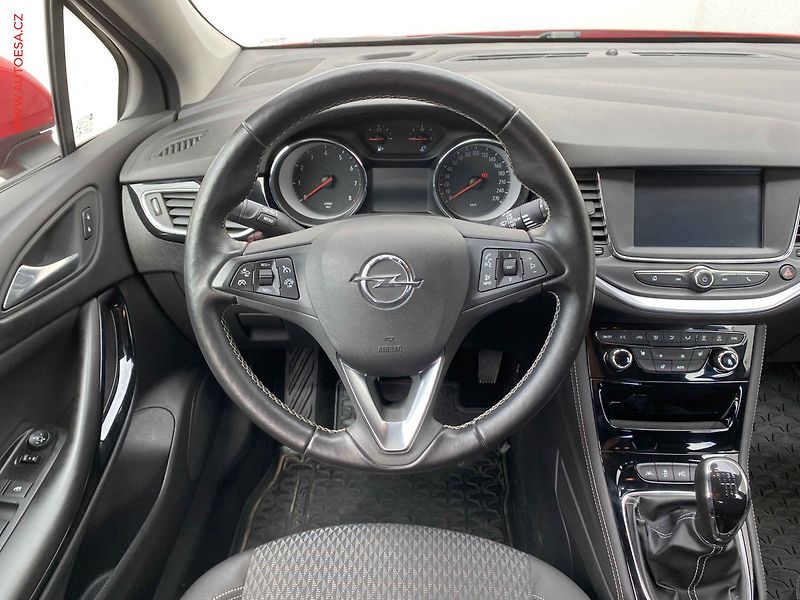 Opel Astra (2017) 1.4 T, ČR, AC, LED, park - fotka 11 z 17