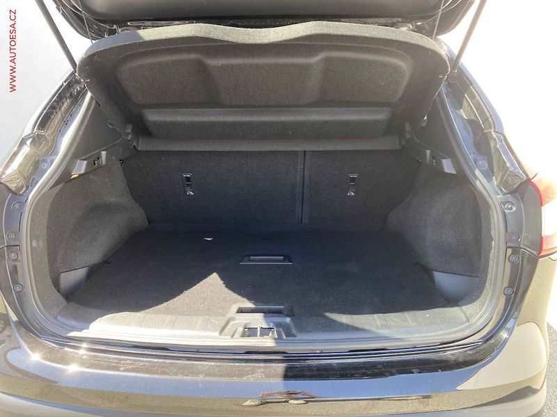Nissan Qashqai (2014) 1.6 dCi, Acenta, navi, panor - fotka 7 z 16