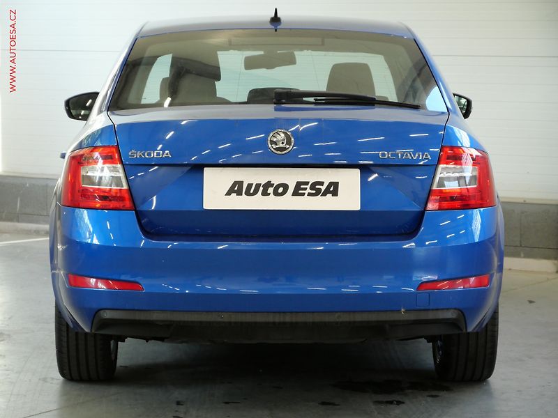 Škoda Octavia (2013) 1.6 TDi, ČR, Elegance - fotka 5 z 23